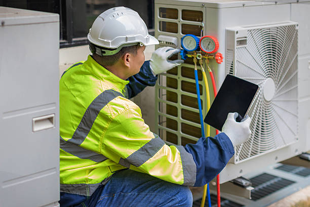 Professional Hvac technician working in Washington, MI